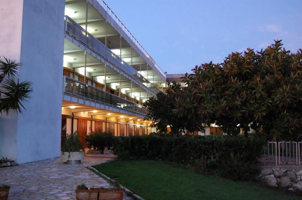 B&B Poggio Delle Ginestre Rutigliano Buitenkant foto